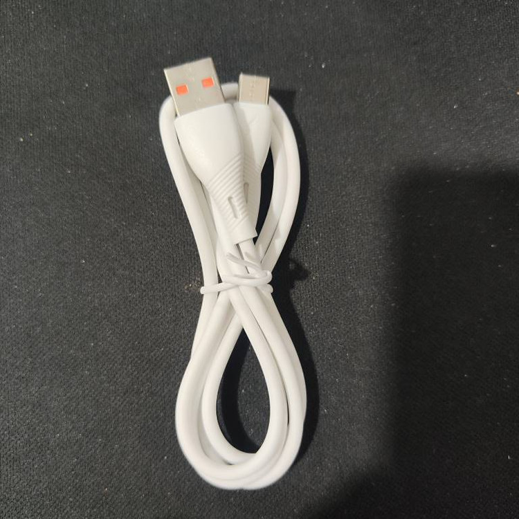 کابل شارژ و انتقال داده Type-C برند MSEE مدل MS-60 سفید رنگ با طول 1 متر و قابلیت شارژ سریع در بستهبندی اصلی محصول.